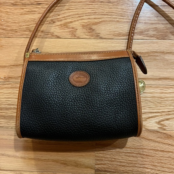 Dooney & Bourke Vintage Crossbody Bag - Picture 2 of 6
